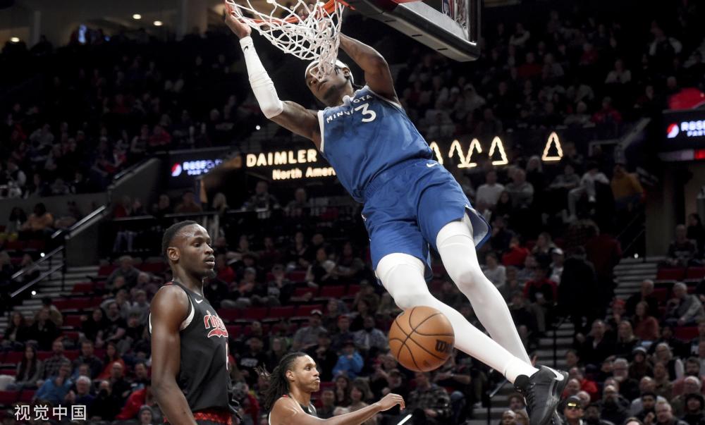 场位置上的 场位置上的